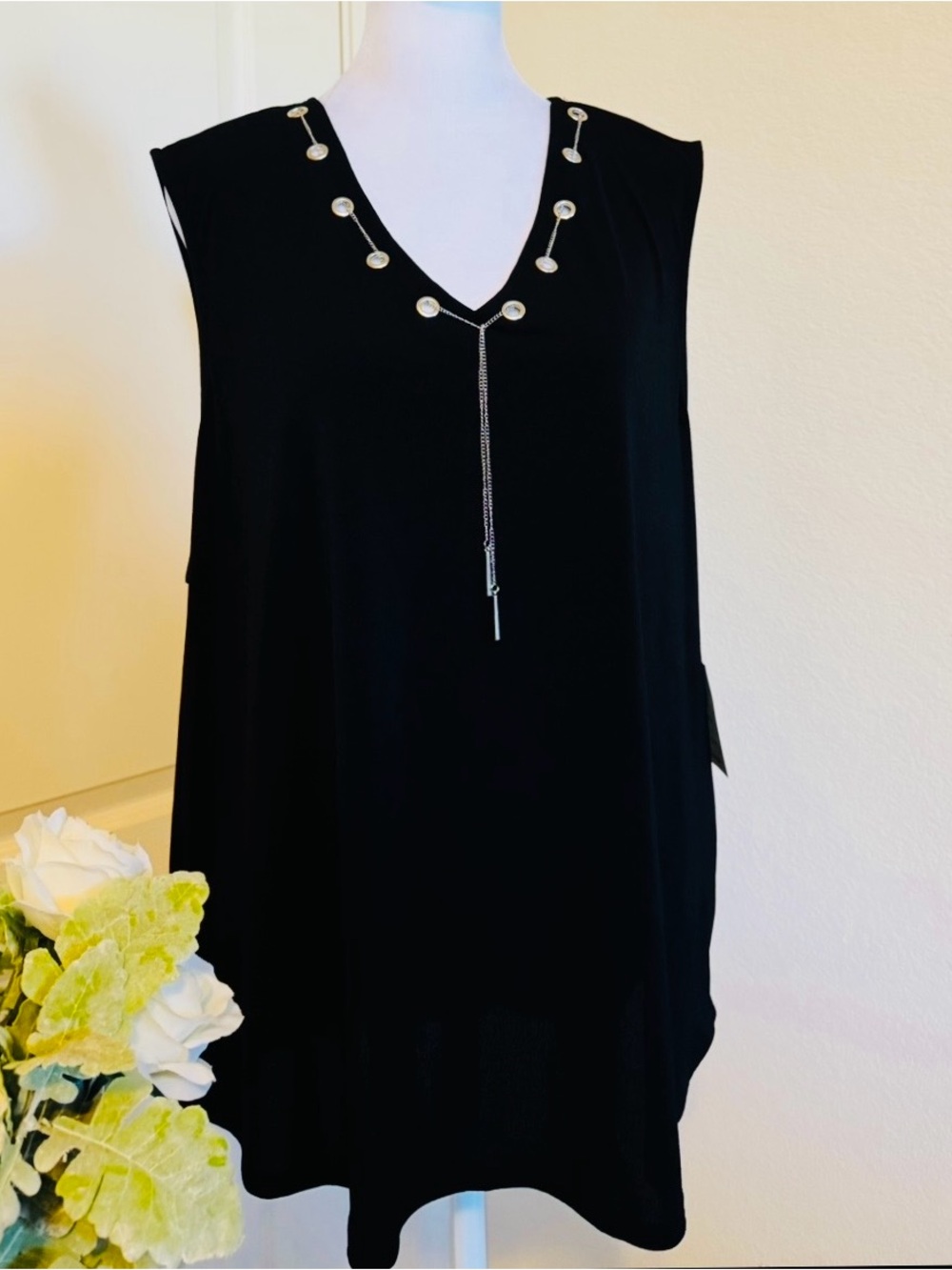 89thMadison Black Sleeveless V-Neck Top with Chain Detail